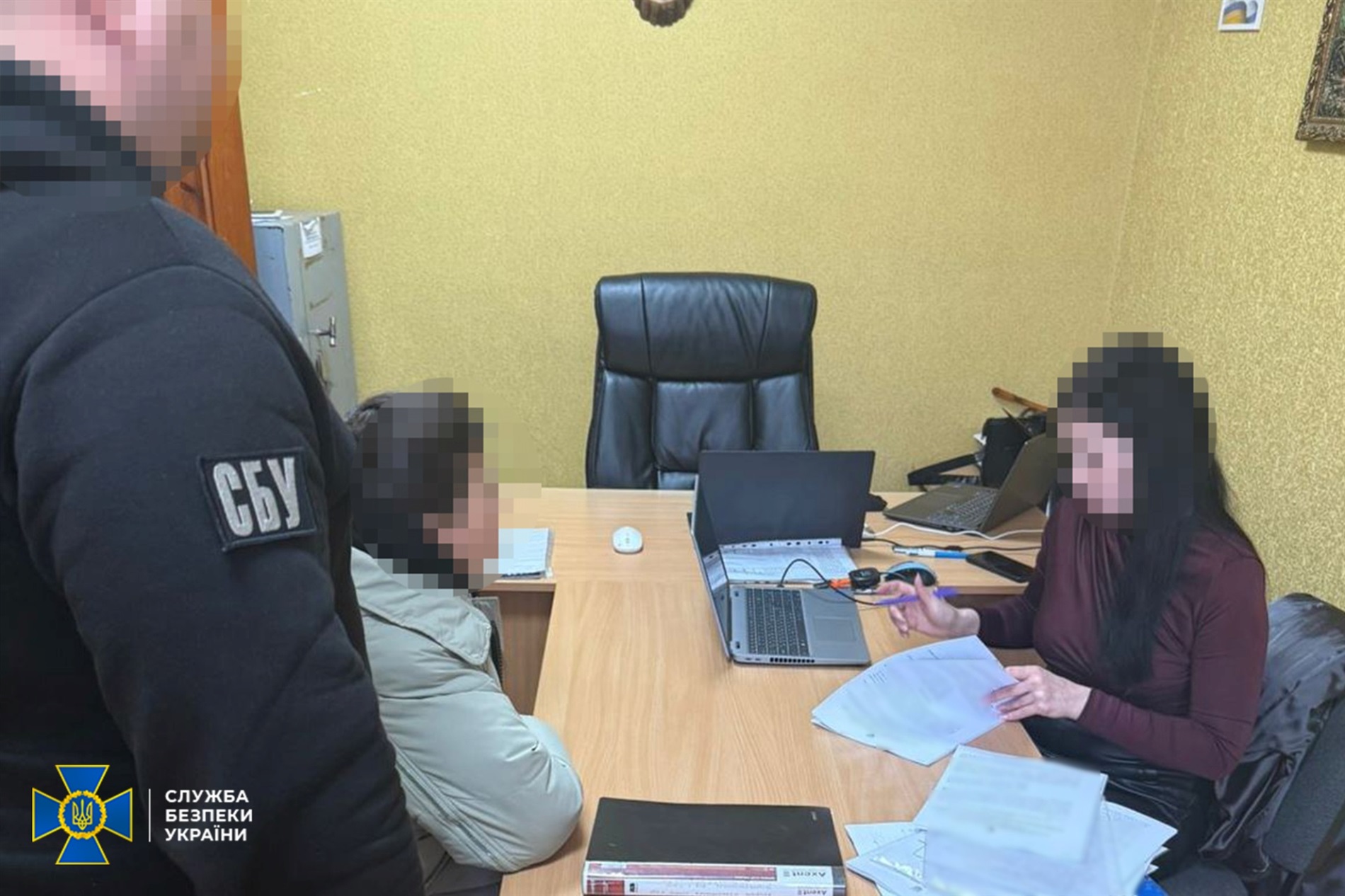 Фіктивне бронювання: на Житомирщині судитимуть посадовця міськради та керівниць гімназії