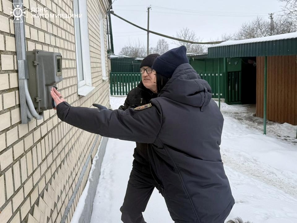 Троє загиблих на пожежах на Звягельщині у 2026 році: рятувальники обходять будинки