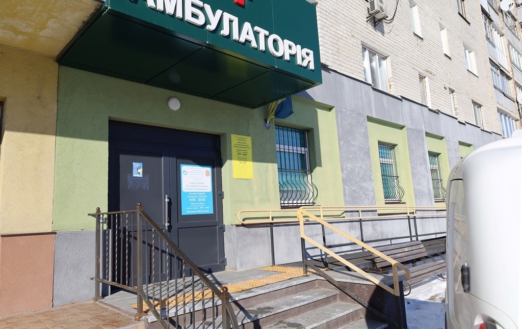 Пункти незламності Звягеля отримали генератори, обігрівачі та прожектори від благодійників