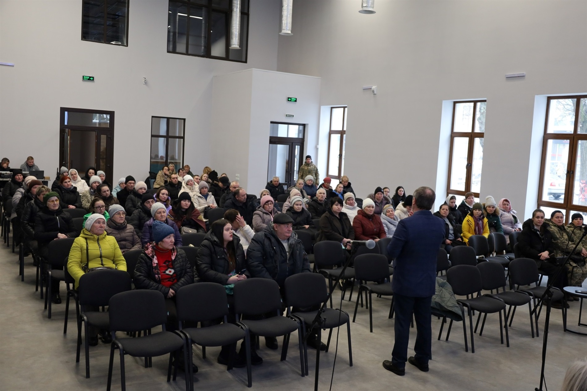 У Звягелі відбулася зустріч влади з сім'ями військових, які зникли безвісти або перебувають у полоні