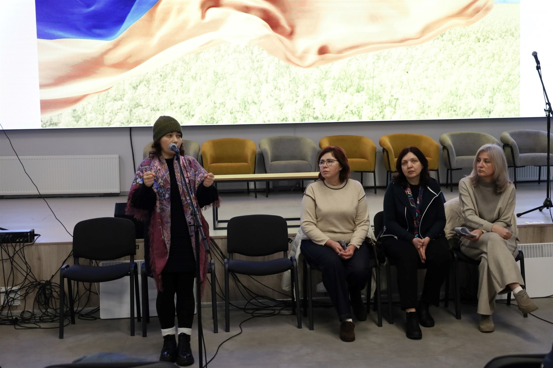 У Звягелі відбулася зустріч влади з сім'ями військових, які зникли безвісти або перебувають у полоні