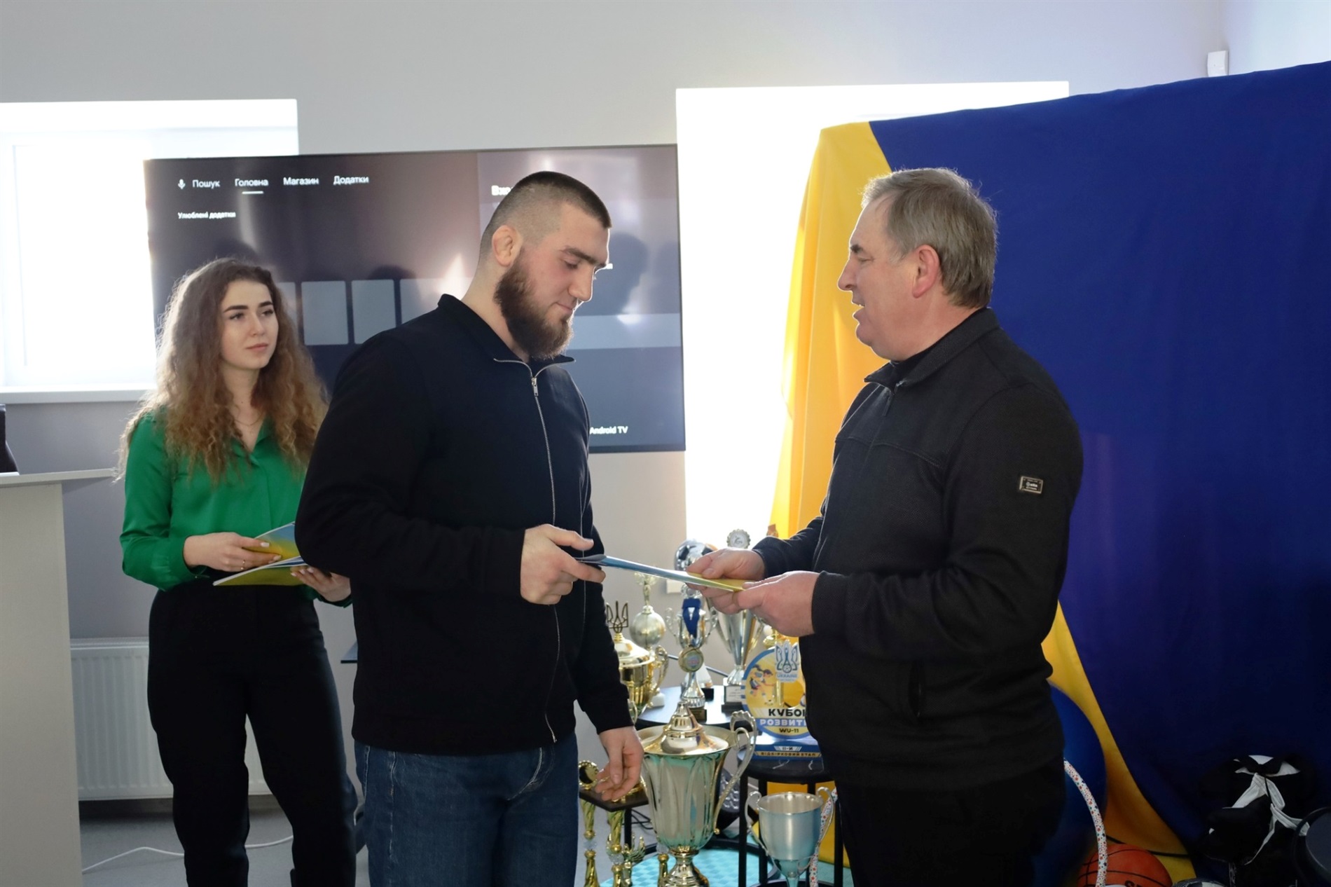 Десятеро обдарованих спортсменів Звягеля отримали річні стипендії міської ради