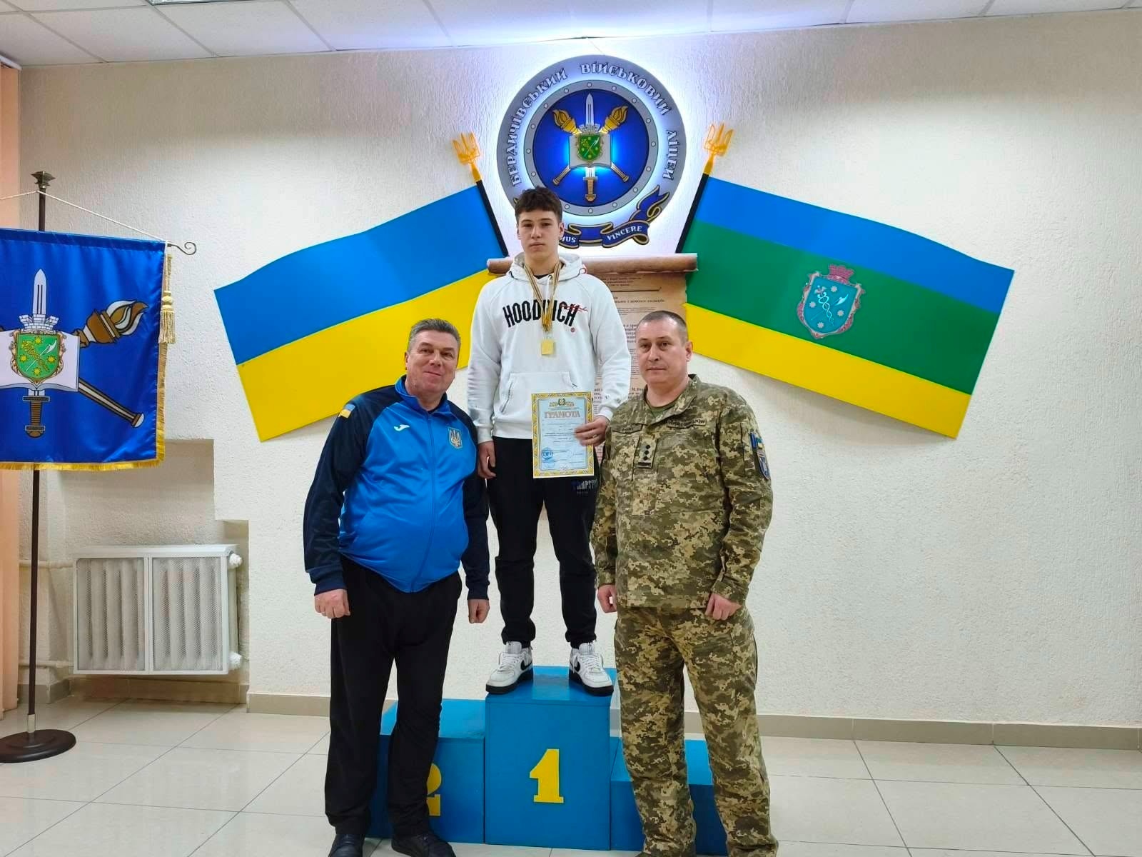 Команда Звягеля здобула золото на обласному чемпіонаті з важкої атлетики