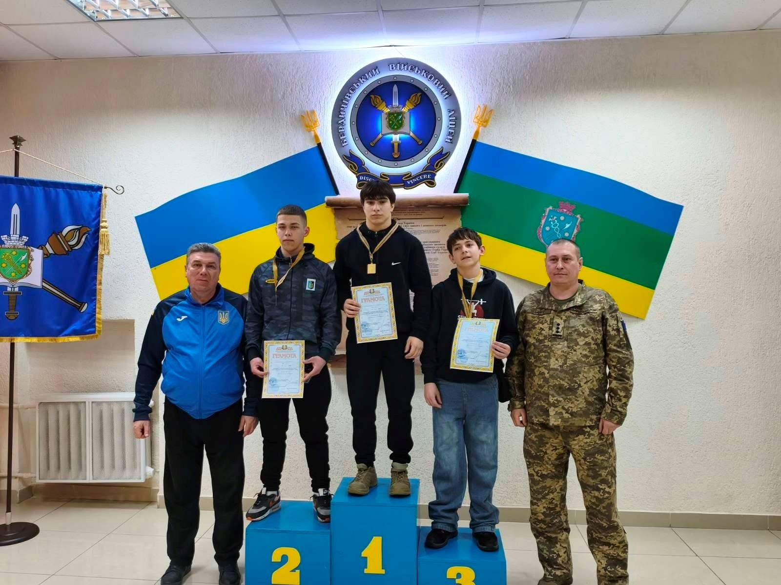 Команда Звягеля здобула золото на обласному чемпіонаті з важкої атлетики