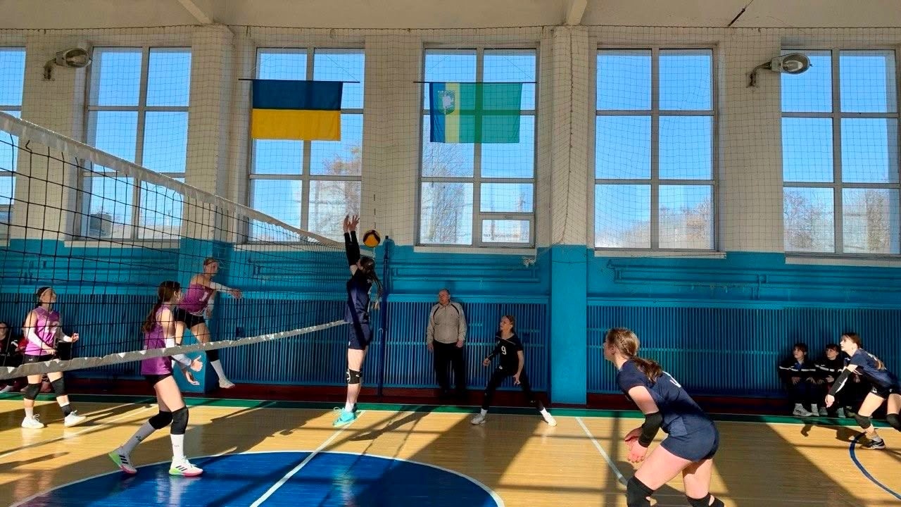 Фінал, боротьба і срібло: як звягельські волейболістки виступили на обласному чемпіонаті