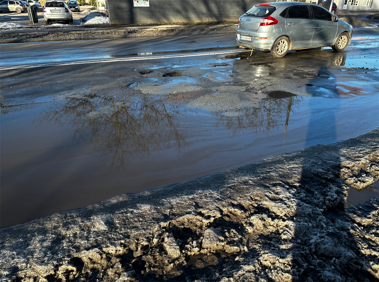 "Ми бачимо наші дороги": Олег Годун про план ремонту доріг у Звягелі на 2026 рік