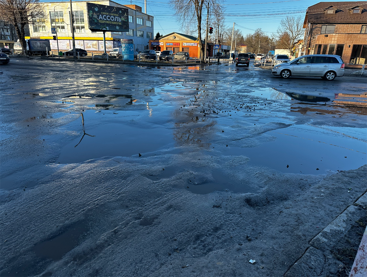 "Ми бачимо наші дороги": Олег Годун про план ремонту доріг у Звягелі на 2026 рік