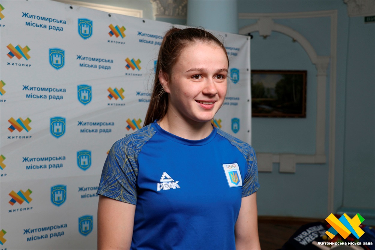 Чемпіонка Європи з боротьби звягелянка Ірина Бондар отримала стипендію Президента