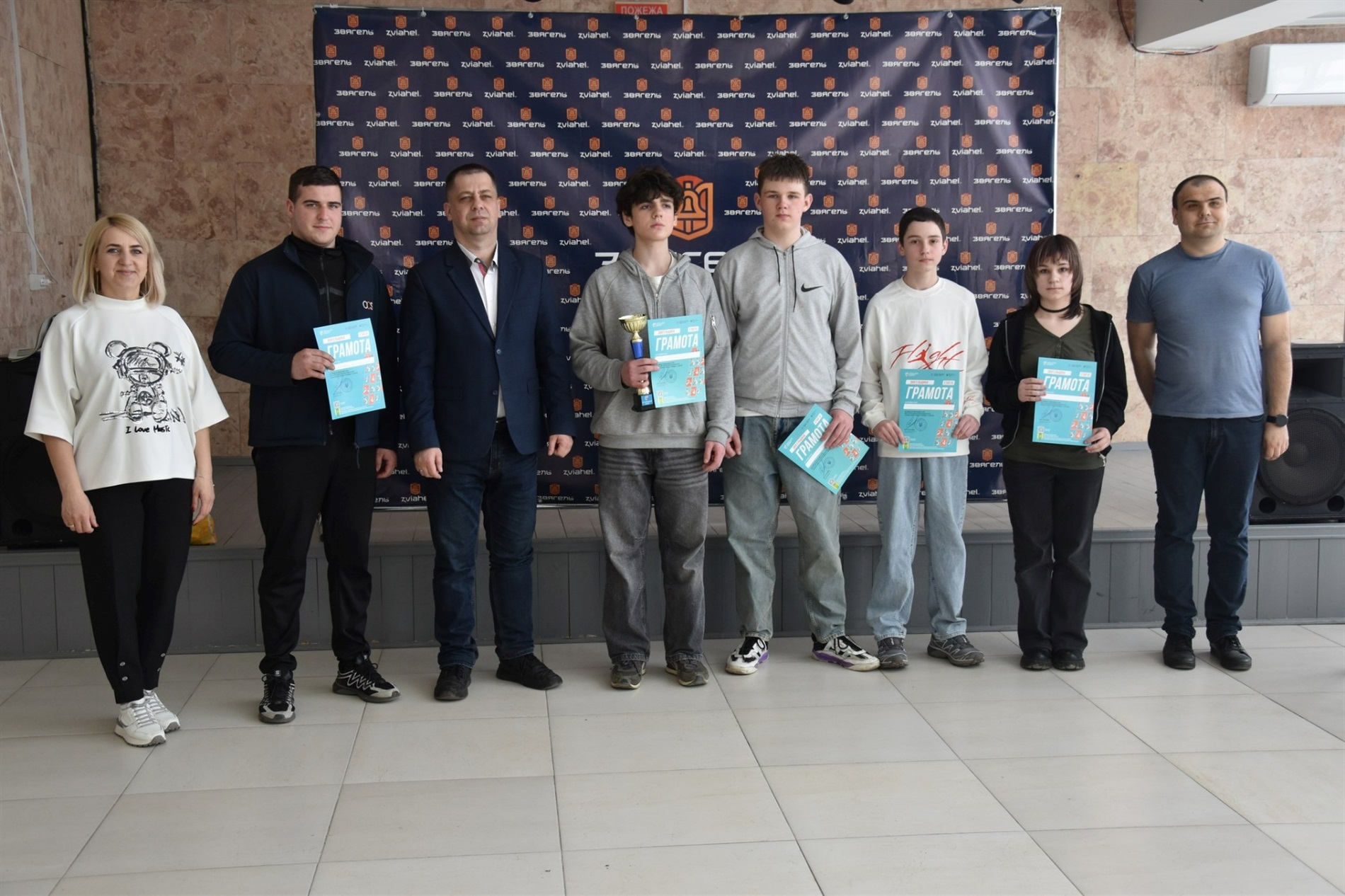 Хід – і в обласний тур: у Звягелі визначили найкращих юних шахістів