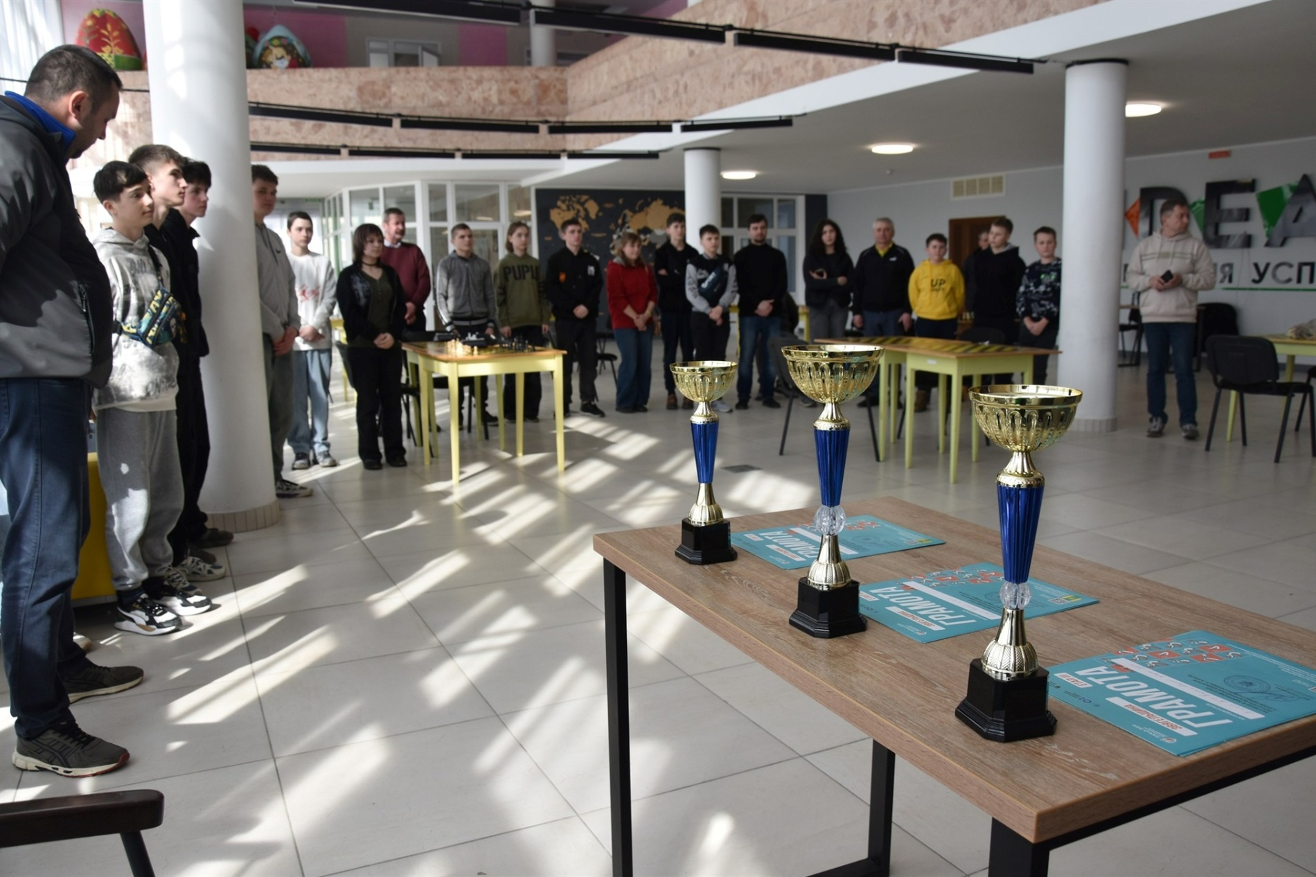 Хід – і в обласний тур: у Звягелі визначили найкращих юних шахістів