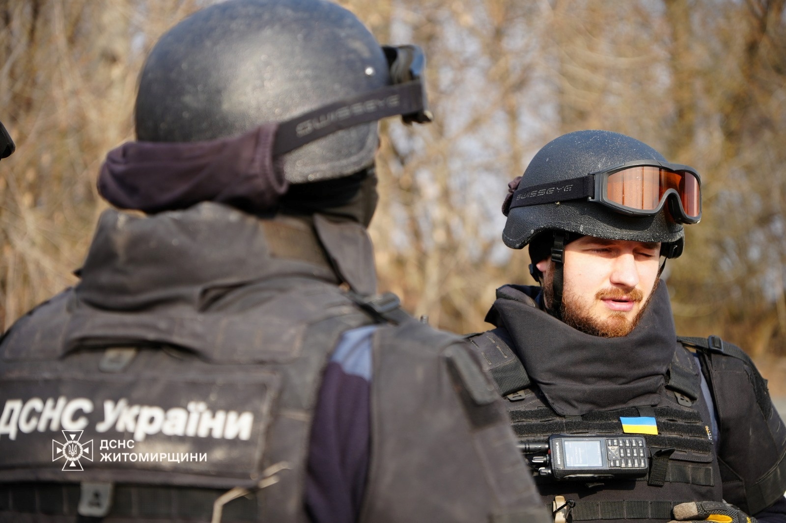 Наслідки атаки на Житомирщину 1 квітня: рятувальники ліквідували пожежу, сапери обстежили територію