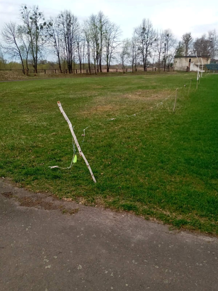 На стадіоні на Звягельщині вандали зламали стільці, знищили біотуалет і вирвали літери з вивіски