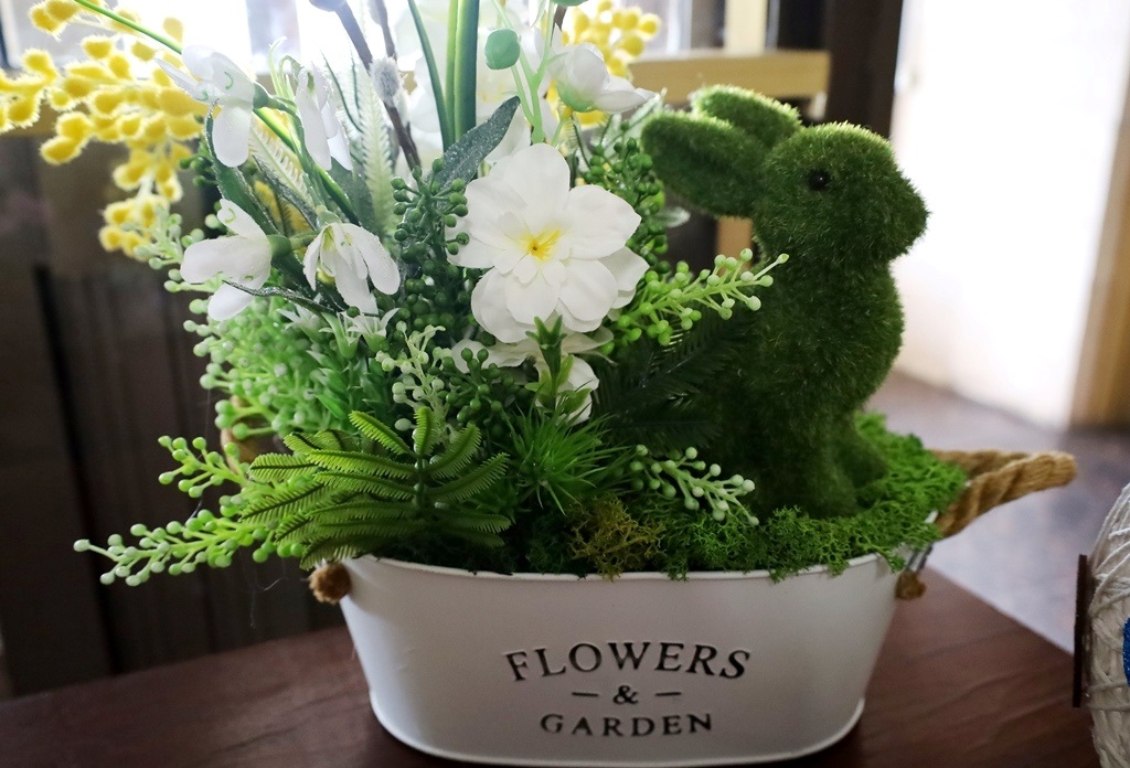 Писанки, зайчики та декоративні композиції: у Звягелі відкрилася дитяча виставка до Великодня