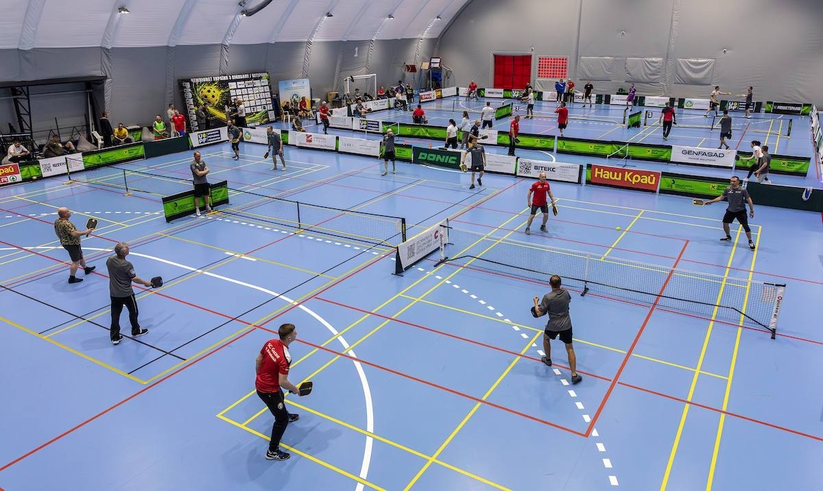 Звягельські ветерани взяли участь у першому чемпіонаті України з піклболу