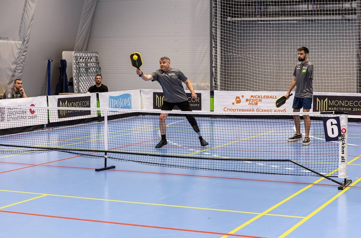 Звягельські ветерани взяли участь у першому чемпіонаті України з піклболу