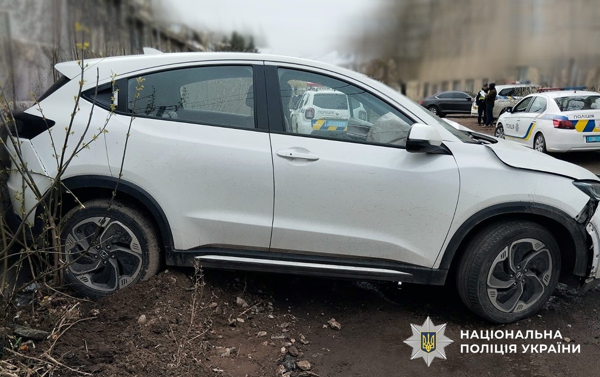 Житель Звягельщини викрав у Житомирі авто, розбив його і поїхав маршруткою додому