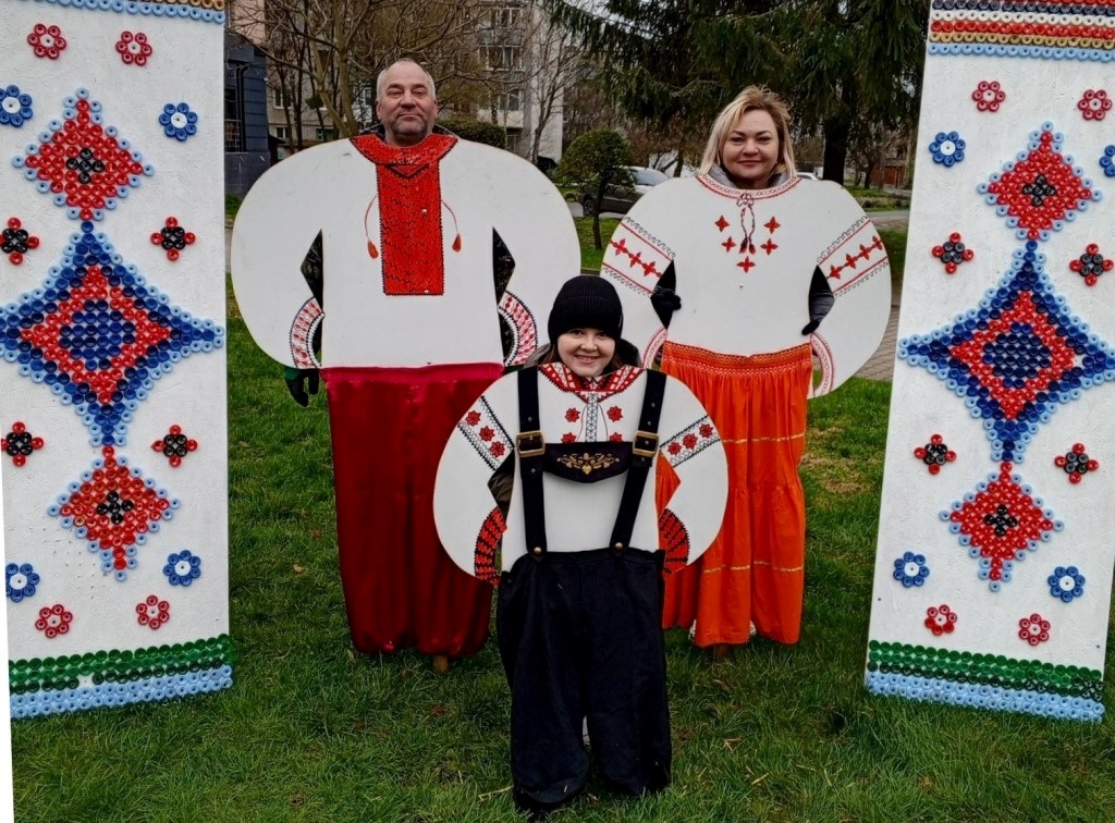 Писанки, фотозони і тематичні інсталяції: Звягель прикрасили до Великодня