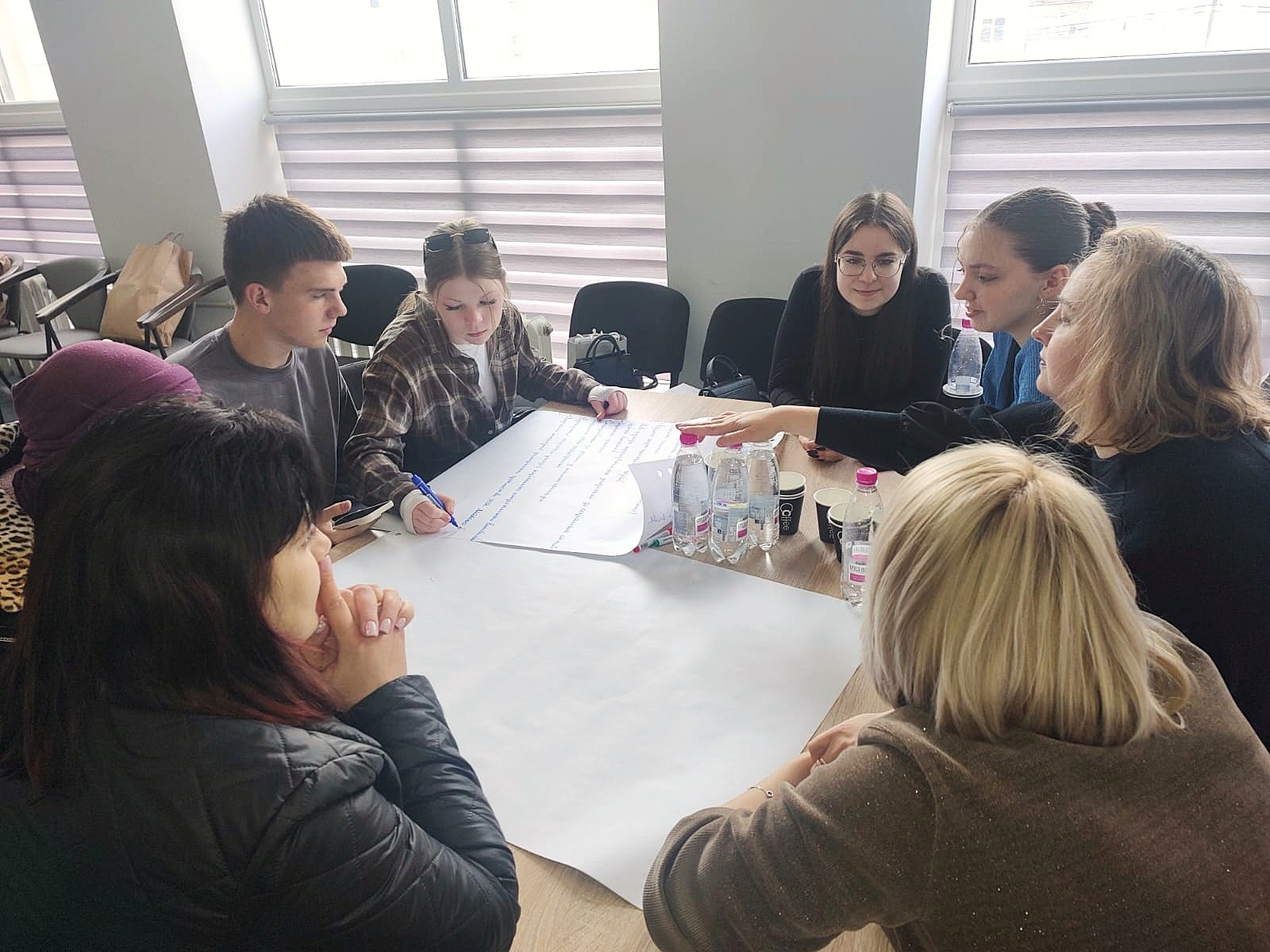 Стратегічна сесія у Звягелі: підприємці, військові та молодь говорили про розвиток громади