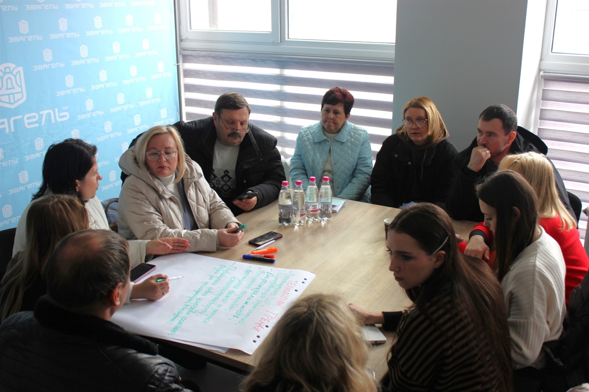 Стратегічна сесія у Звягелі: підприємці, військові та молодь говорили про розвиток громади