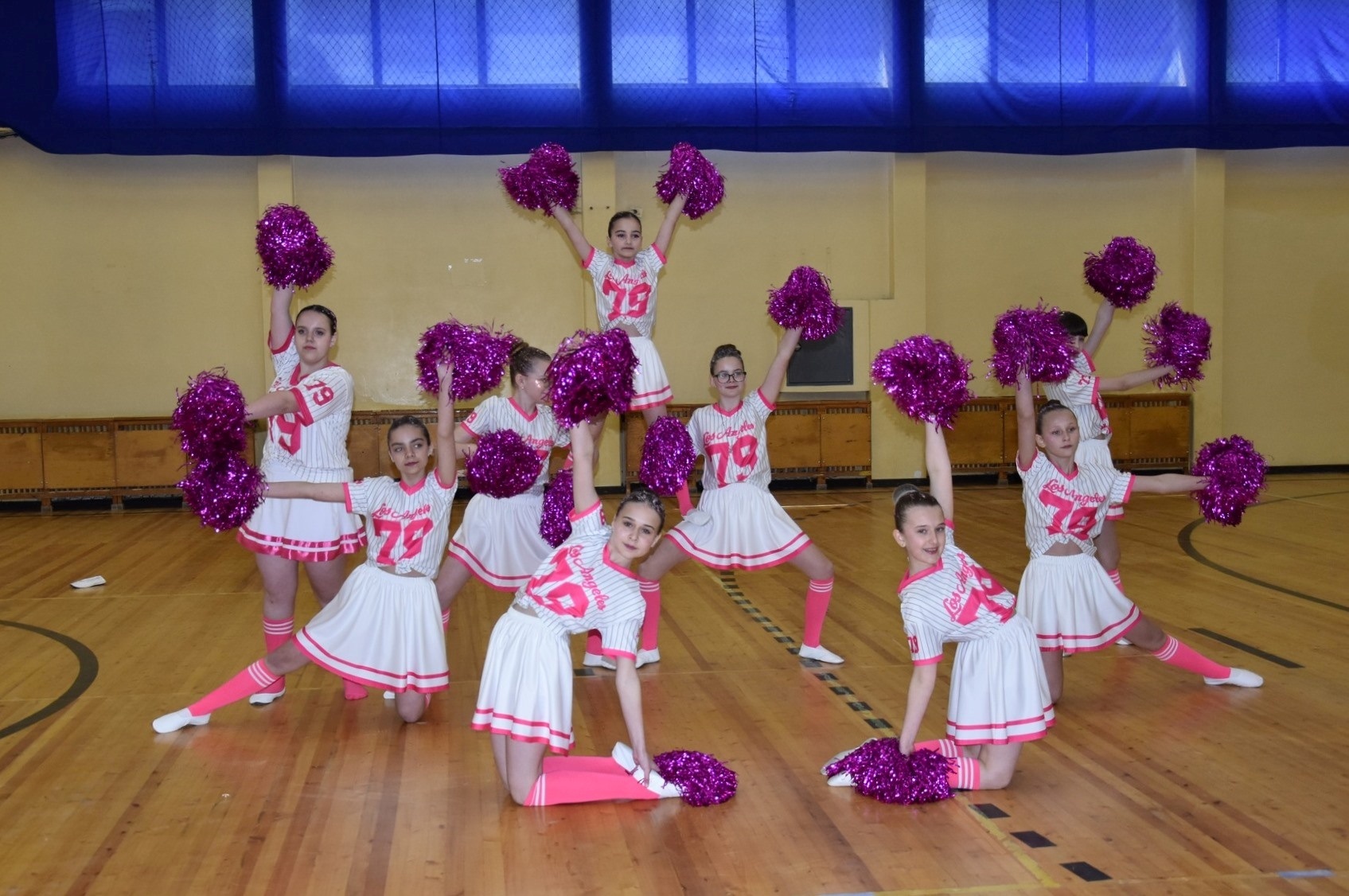 Подвійна перемога звягельських дівчат на змаганнях з черлідингу серед шкіл району