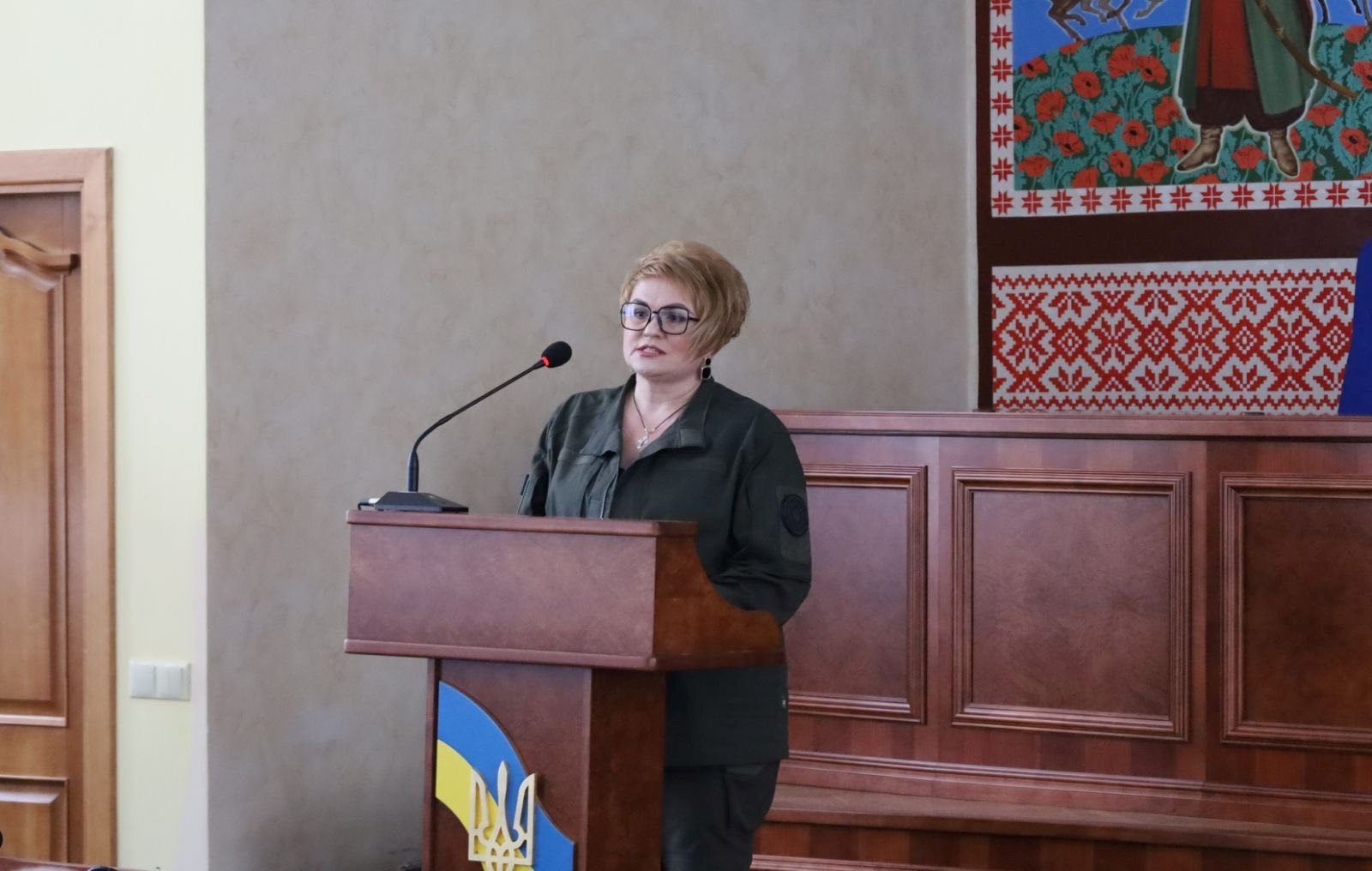 Обрізка під стовбур? У Звягелі експертка пояснила, як правильно кронувати дерева