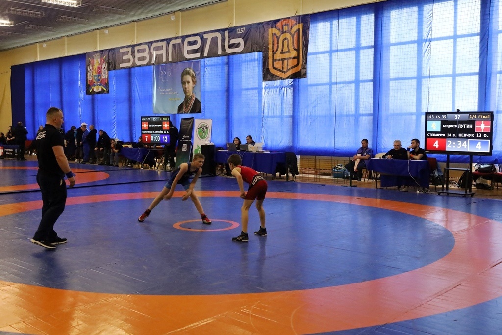 Пам'ять і боротьба на турнірі на честь Сергія Сітайла: Звягель приймав борців з усієї України