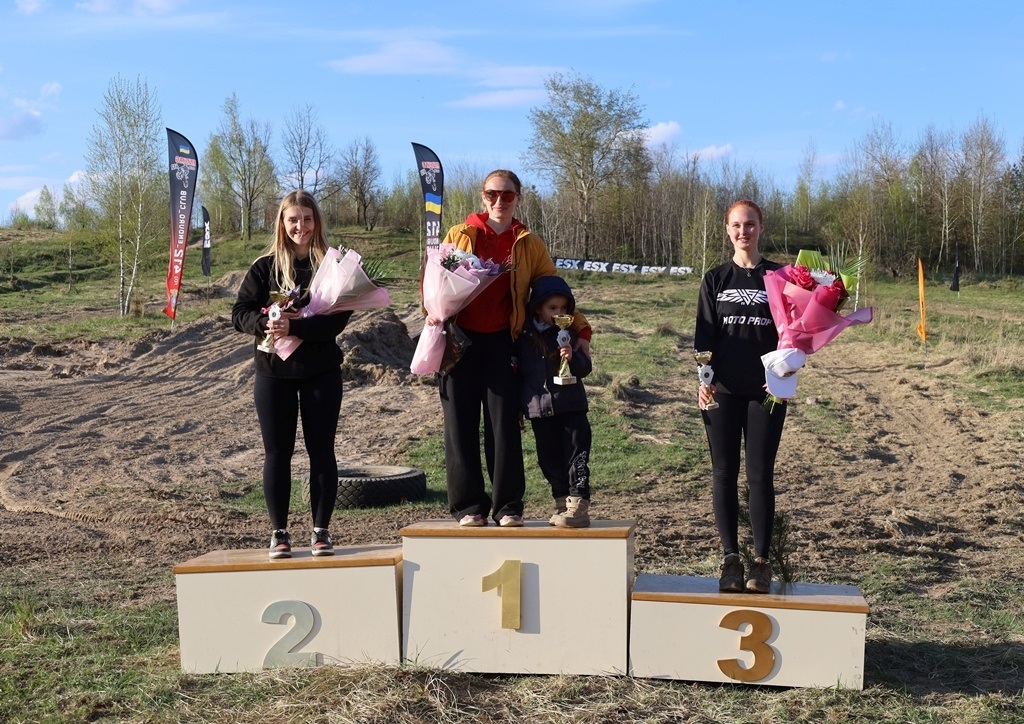 110 гонщиків взяли участь у ІІ етапі Чемпіонату та Кубку України з кантрі-кросу у Звягелі