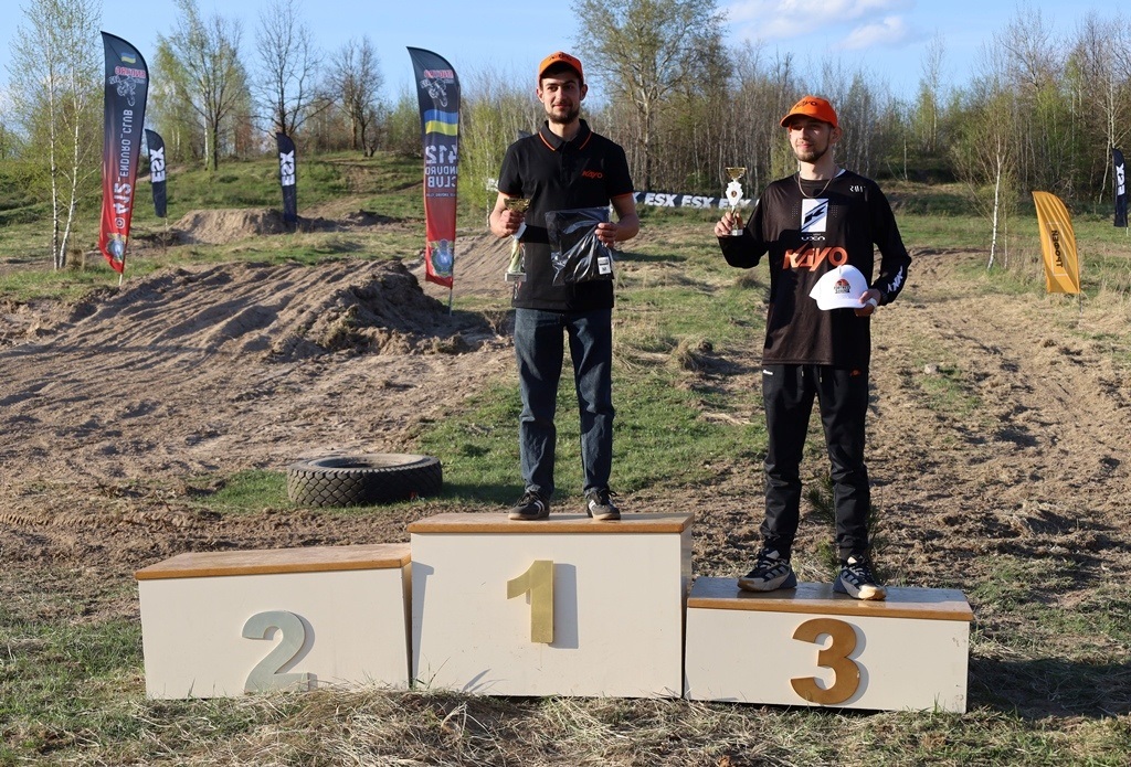 110 гонщиків взяли участь у ІІ етапі Чемпіонату та Кубку України з кантрі-кросу у Звягелі