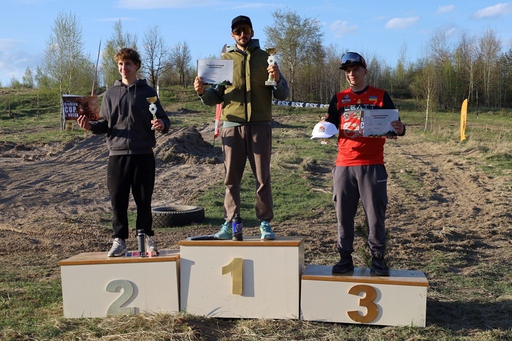 110 гонщиків взяли участь у ІІ етапі Чемпіонату та Кубку України з кантрі-кросу у Звягелі