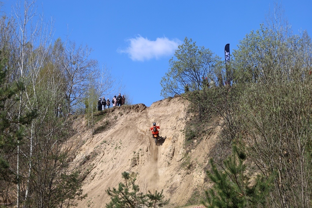 110 гонщиків взяли участь у ІІ етапі Чемпіонату та Кубку України з кантрі-кросу у Звягелі