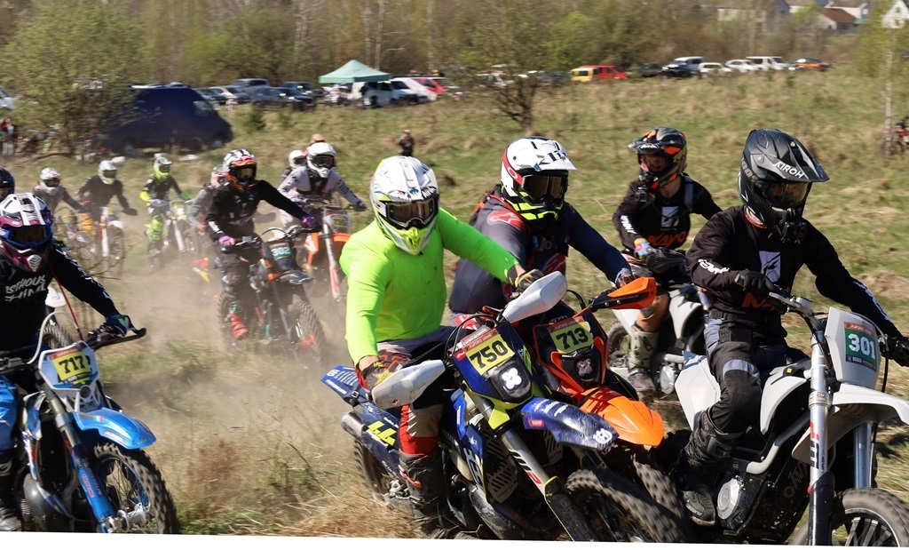 110 гонщиків взяли участь у ІІ етапі Чемпіонату та Кубку України з кантрі-кросу у Звягелі