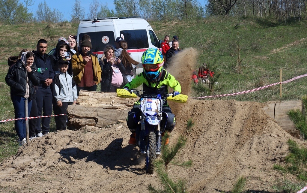 110 гонщиків взяли участь у ІІ етапі Чемпіонату та Кубку України з кантрі-кросу у Звягелі