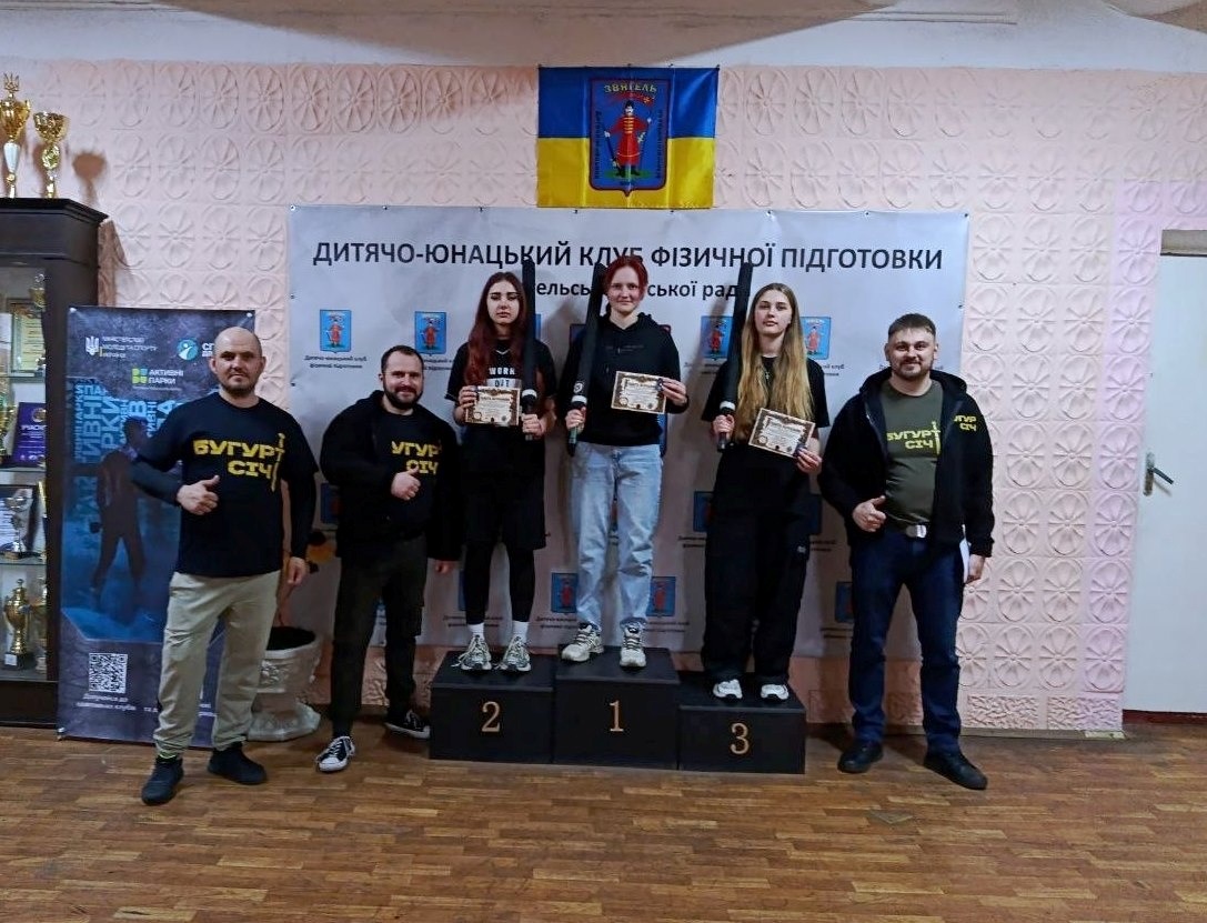 Мечі, щити і 30 секунд на бій: у Звягелі вперше провели дитячий турнір із середньовічного бою