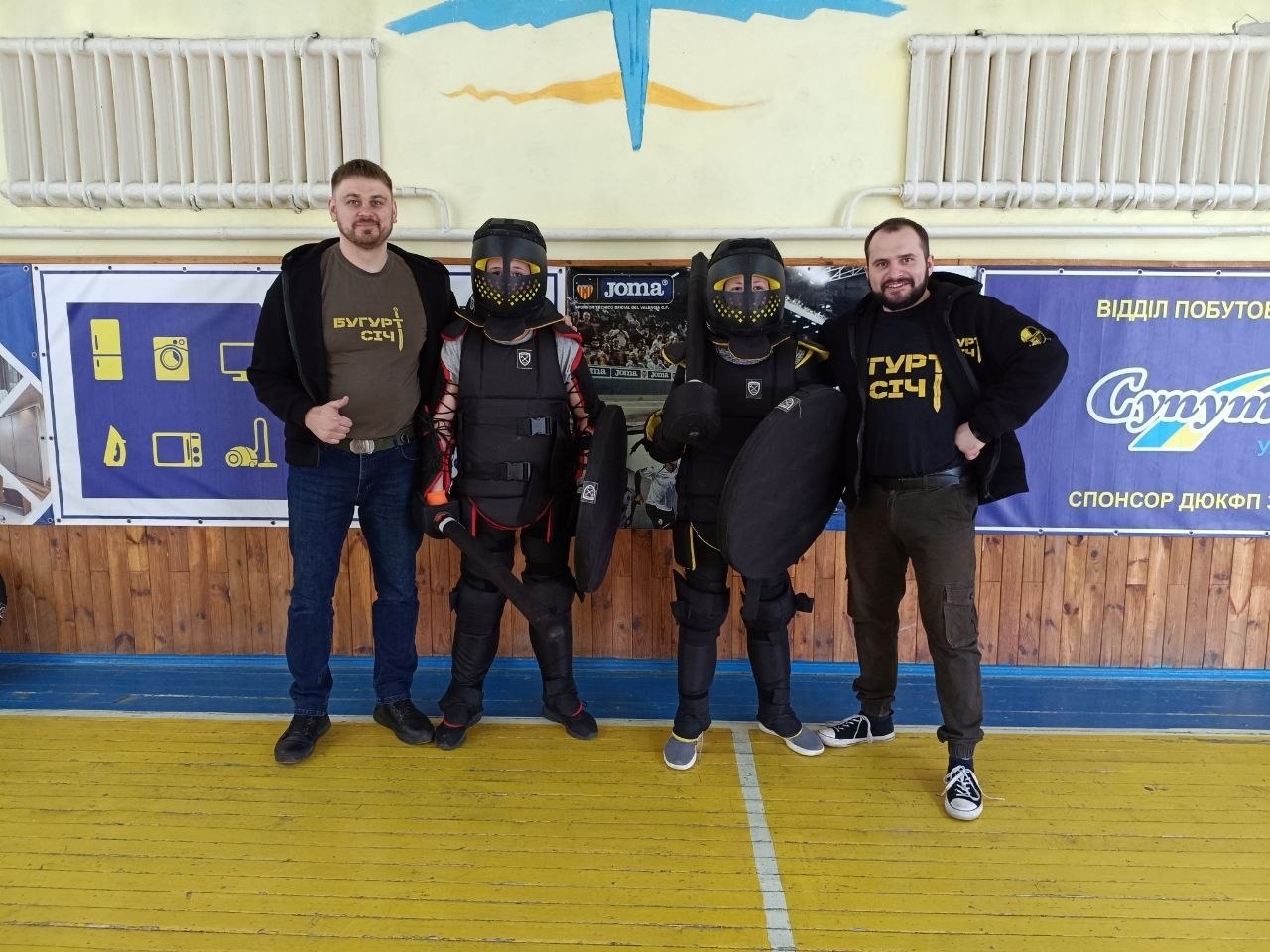 Мечі, щити і 30 секунд на бій: у Звягелі вперше провели дитячий турнір із середньовічного бою