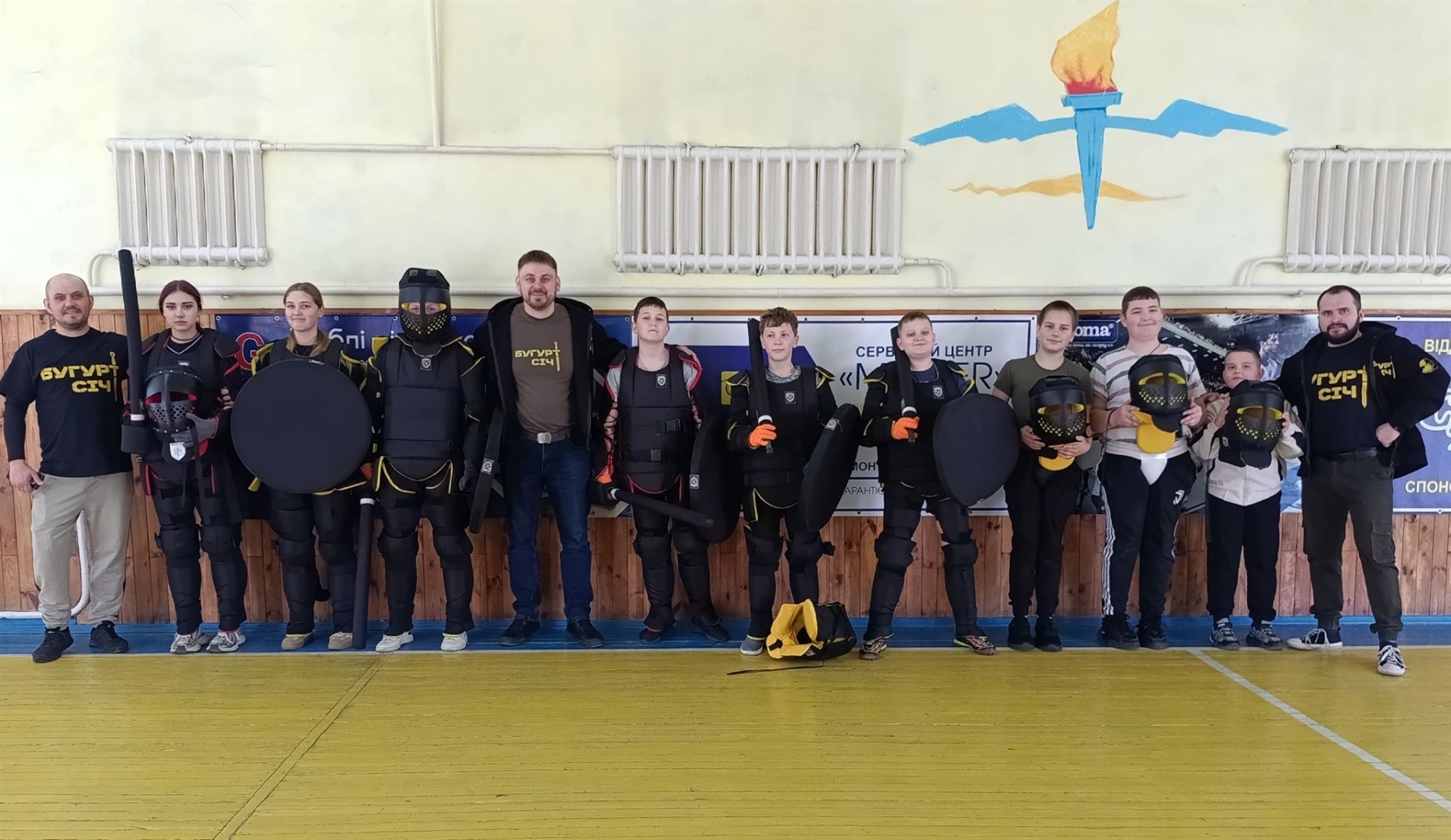 Мечі, щити і 30 секунд на бій: у Звягелі вперше провели дитячий турнір із середньовічного бою