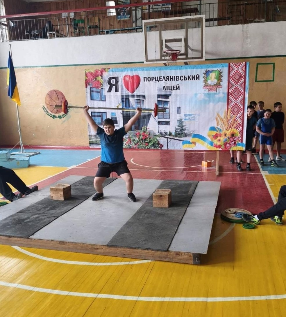 Чемпіонат області з важкої атлетики U13: звягельські спортсмени серед найсильніших