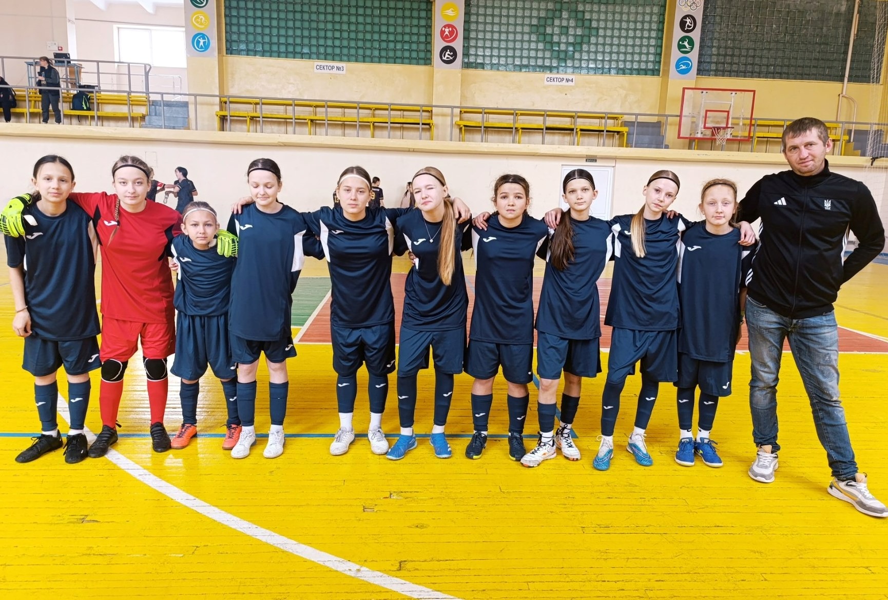 Срібло на фіналі: дівчата ДЮСШ імені Єрмакова – другі в Україні з футзалу