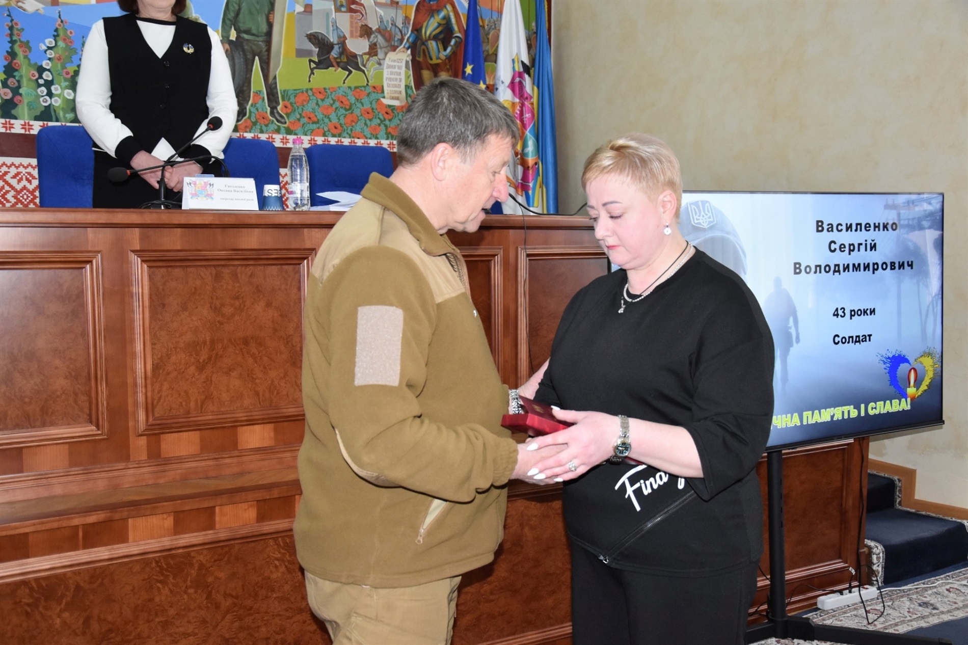 Школи, ОСББ, підтримка армії та пам'ять про героїв: які рішення ухвалили на сесії міської ради