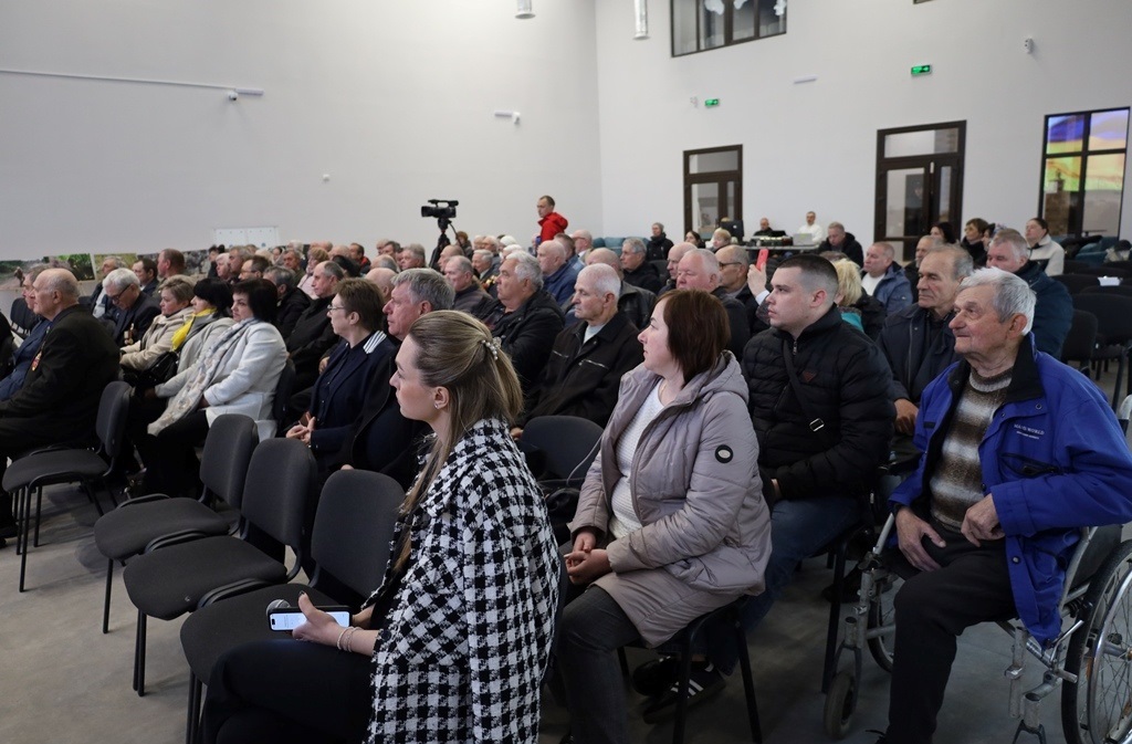 40 роковини Чорнобиля: у Звягелі вшанували ліквідаторів і нагородили учасників ліквідації катастрофи