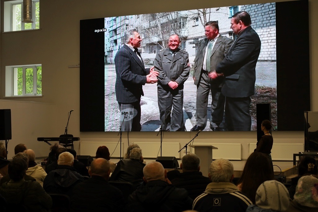 40 роковини Чорнобиля: у Звягелі вшанували ліквідаторів і нагородили учасників ліквідації катастрофи