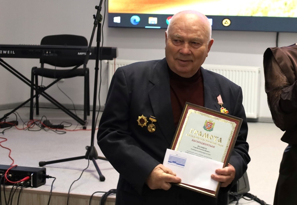 40 роковини Чорнобиля: у Звягелі вшанували ліквідаторів і нагородили учасників ліквідації катастрофи