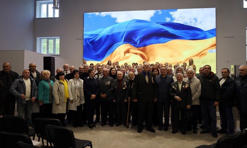 40 роковини Чорнобиля: у Звягелі вшанували ліквідаторів і нагородили учасників ліквідації катастрофи