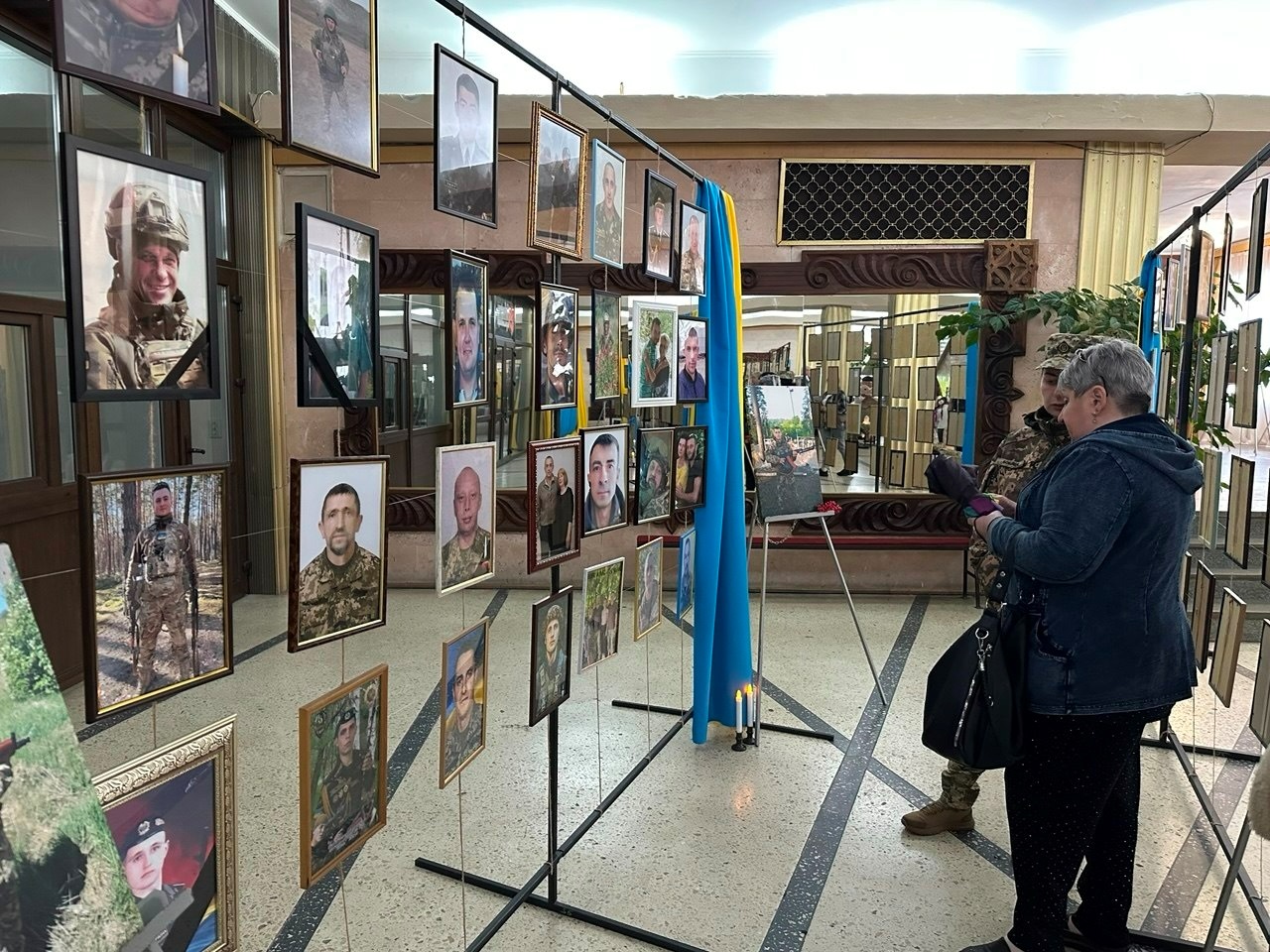 Подія, де не стримували сліз: у Звягелі вшанували матерів полеглих воїнів