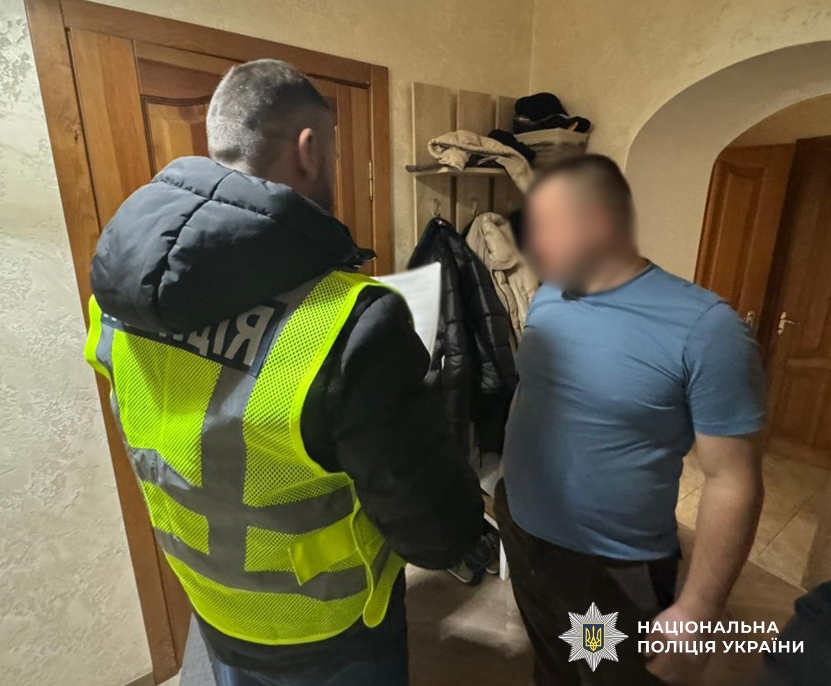 Махінації з нерухомістю на 5,6 млн грн: серед підозрюваних – держреєстраторка зі Звягельщини