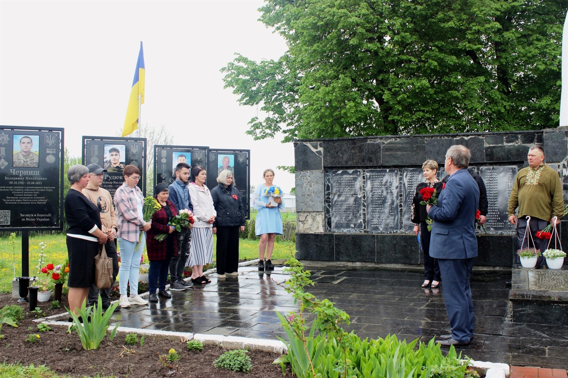 У Великому Молодькові відкрили меморіальні стели трьом полеглим Захисникам