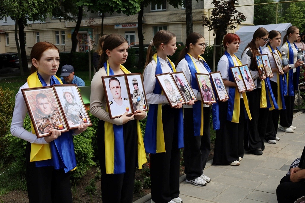 Алея Пам'яті знову поповнилася світлинами полеглих Захисників зі Звягельської громади: імена