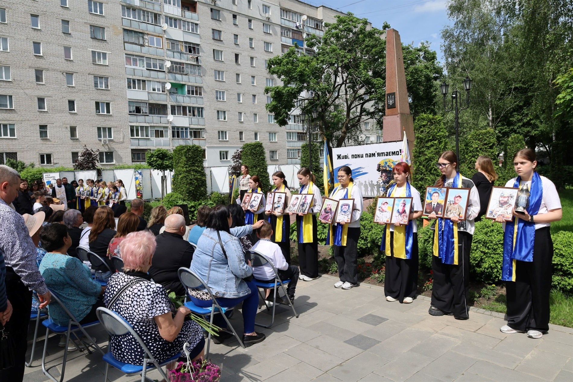 Алея Пам'яті знову поповнилася світлинами полеглих Захисників зі Звягельської громади: імена