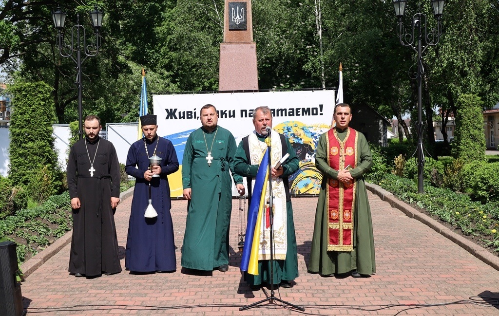 Алея Пам'яті знову поповнилася світлинами полеглих Захисників зі Звягельської громади: імена
