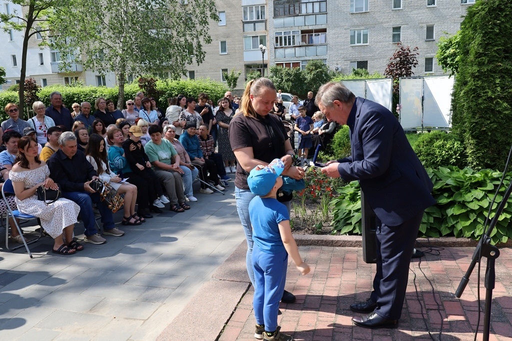 Алея Пам'яті знову поповнилася світлинами полеглих Захисників зі Звягельської громади: імена