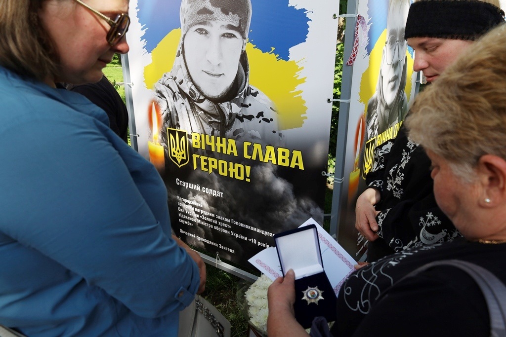 Алея Пам'яті знову поповнилася світлинами полеглих Захисників зі Звягельської громади: імена